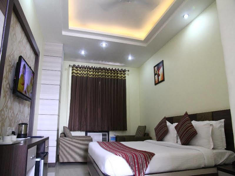 Mm Yellowuds Inn Amritsar